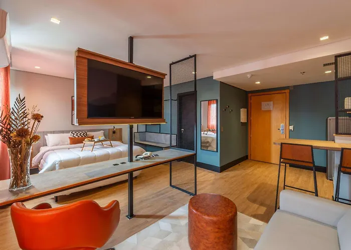 Manhattan by Mercure - 5 minutos do Hospital Moinhos de VentoHotel Porto Alegre